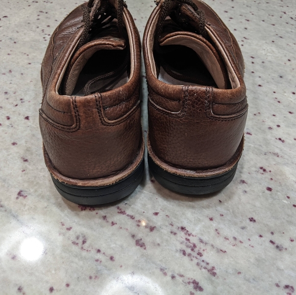 Clark Shoes - Picture 5 of 8